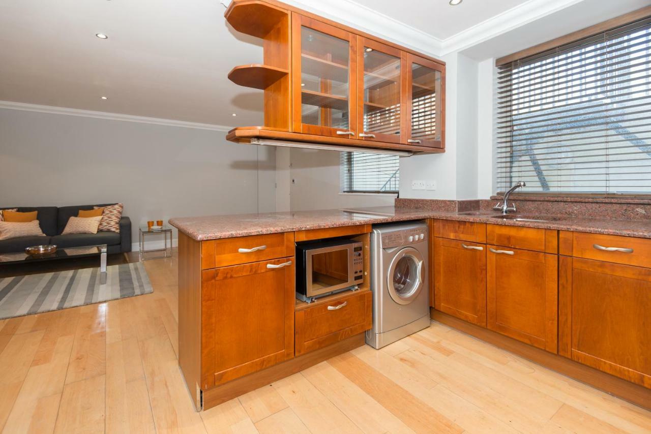 One Bedroom Hyde Park Apartment ロンドン エクステリア 写真